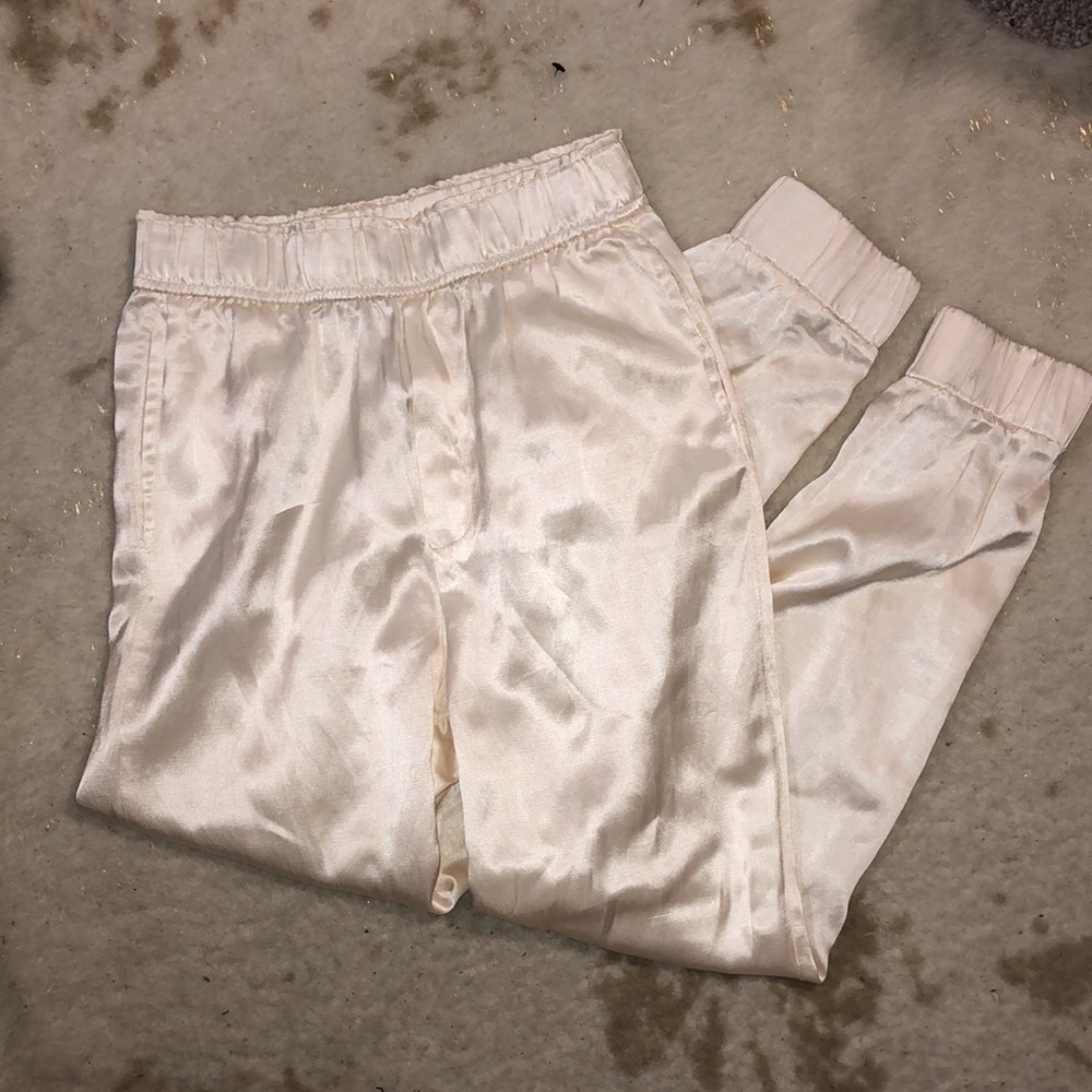 💿Luxurious Cream Pearl Satin Joggers💿